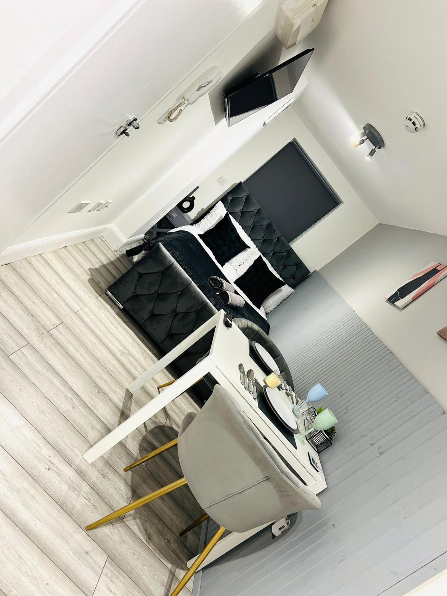 Central Studios In Top Location Лондон Экстерьер фото